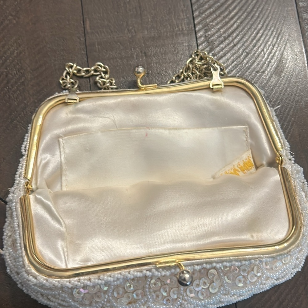 Hand Made Hong Kong Beaded off white bag - Picture 7 of 16